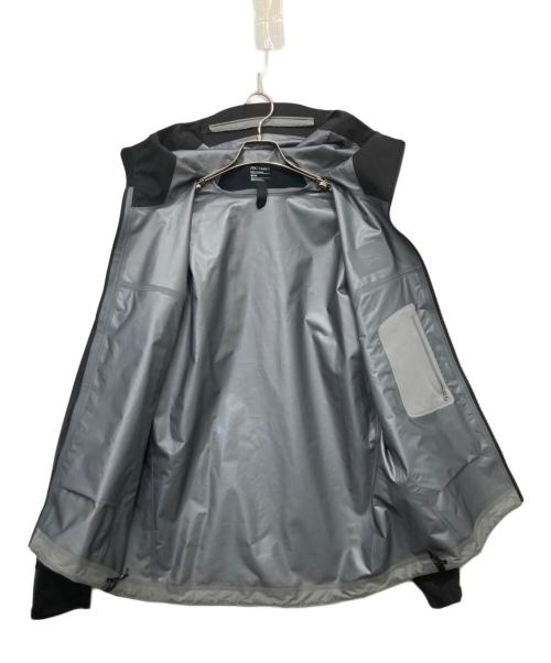 ARC'TERYX（アークテリクス）ARC'TERYX (アークテリクス) BETA JACKET / ベータ ジャケット ブラック サイズ:Mの古着・服飾アイテム