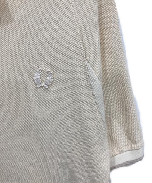 FRED PERRY（フレッドペリー）FRED PERRY (フレッドペリー) NIGEL CABOURN (ナイジェルケーボン) ポロシャツ アイボリー サイズ:Mの古着・服飾アイテム