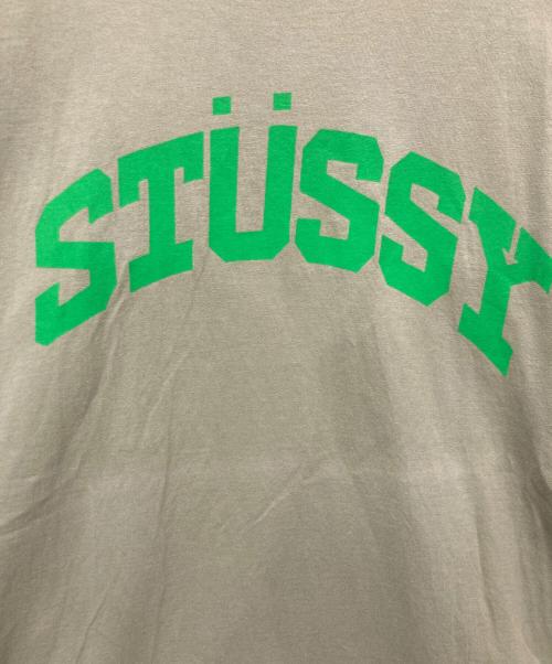 stussy（ステューシー）stussy (ステューシー) アーチロゴプリントTシャツ グリーン サイズ:XLの古着・服飾アイテム