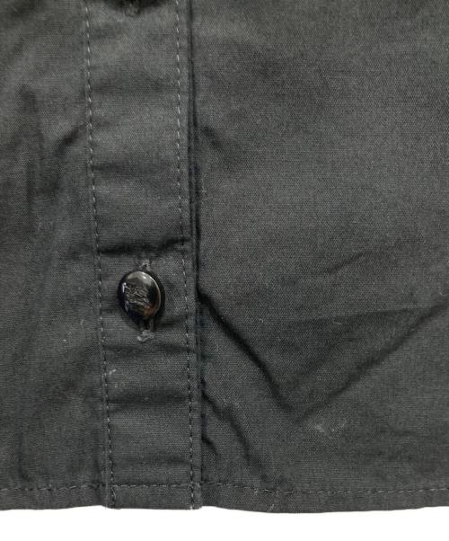 BURBERRY BLUE LABEL（バーバリー ブルー レーベル）BURBERRY BLUE LABEL (バーバリー ブルー レーベル) フリルシャツ ブラック サイズ:36の古着・服飾アイテム