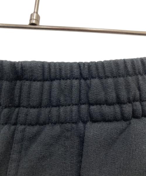 SUPREME（シュプリーム）Supreme (シュプリーム) Double Knee Painter Sweatshort ブラック サイズ:Sの古着・服飾アイテム