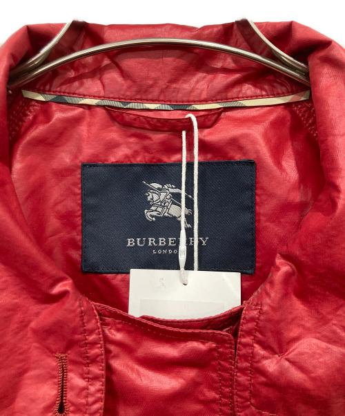BURBERRY LONDON（バーバリーロンドン）BURBERRY LONDON (バーバリーロンドン) ジップアップジャケット レッド サイズ:11号の古着・服飾アイテム