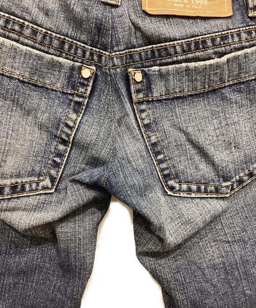 DSQUARED2（ディースクエアード）DSQUARED2 (ディースクエアード) フレアデニムパンツ インディゴ サイズ:40の古着・服飾アイテム