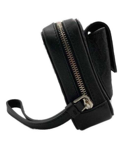 Salvatore Ferragamo（サルヴァトーレ フェラガモ）Salvatore Ferragamo (サルヴァトーレ フェラガモ) トラベル エンボス トラベルポーチ ブラックの古着・服飾アイテム