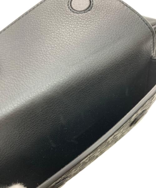 Salvatore Ferragamo（サルヴァトーレ フェラガモ）Salvatore Ferragamo (サルヴァトーレ フェラガモ) トラベル エンボス トラベルポーチ ブラックの古着・服飾アイテム