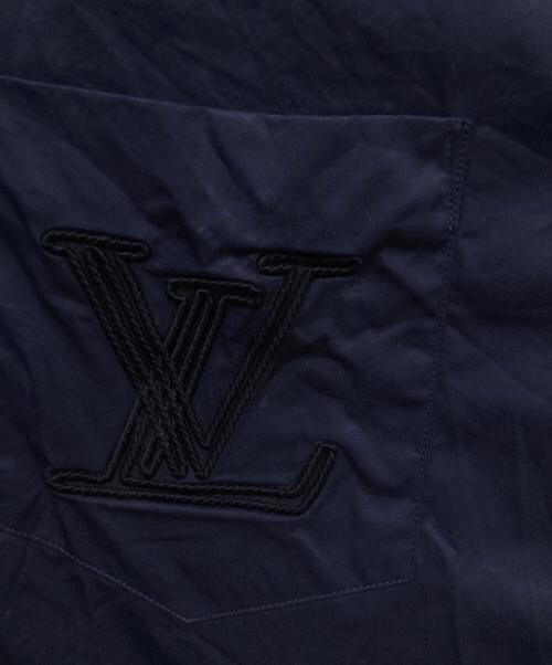 LOUIS VUITTON（ルイ ヴィトン）LOUIS VUITTON (ルイ ヴィトン) LVロゴ刺繍 ロングスリーブシャツ ネイビー サイズ:XLの古着・服飾アイテム