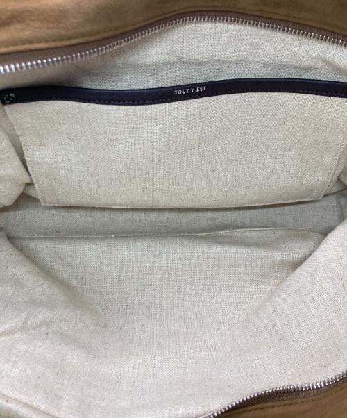 TOUT Y EST（トゥティエ）TOUT Y EST (トゥティエ) SAC LOQUET SUEDE BROWN ブラウンの古着・服飾アイテム