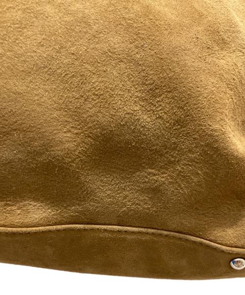 TOUT Y EST（トゥティエ）TOUT Y EST (トゥティエ) SAC LOQUET SUEDE BROWN ブラウンの古着・服飾アイテム
