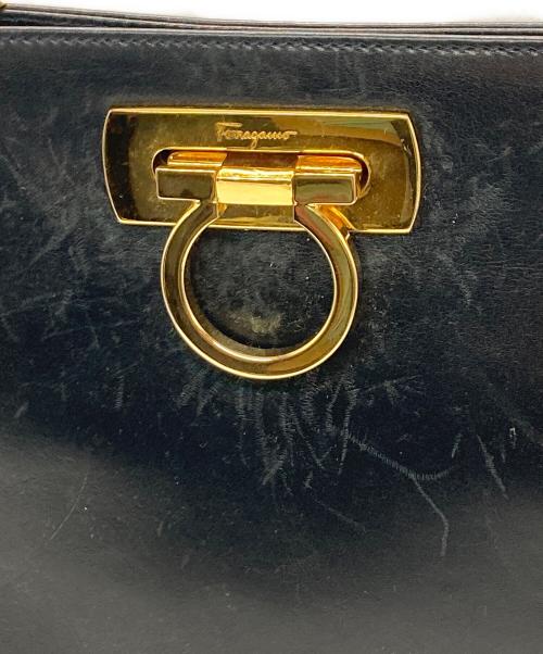 Salvatore Ferragamo（サルヴァトーレ フェラガモ）Salvatore Ferragamo (サルヴァトーレ フェラガモ) ガンチーニチェーンショルダーバッグ ブラックの古着・服飾アイテム