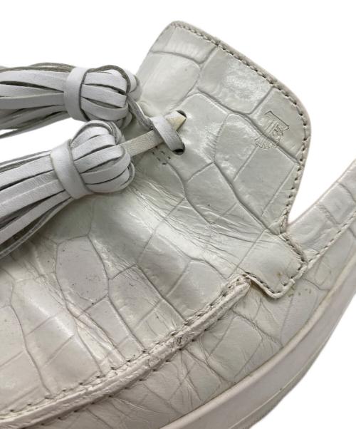 TOD'S（トッズ）TOD'S (トッズ) クロコ型押しタッセルローファー ホワイト サイズ:38の古着・服飾アイテム