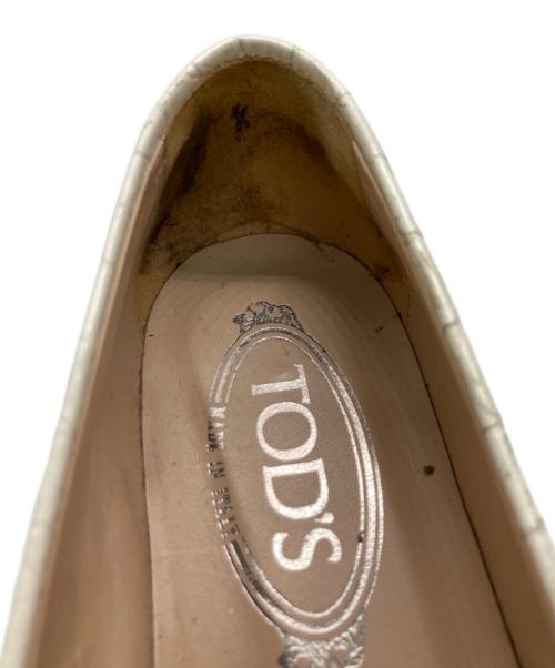 TOD'S（トッズ）TOD'S (トッズ) クロコ型押しタッセルローファー ホワイト サイズ:38の古着・服飾アイテム