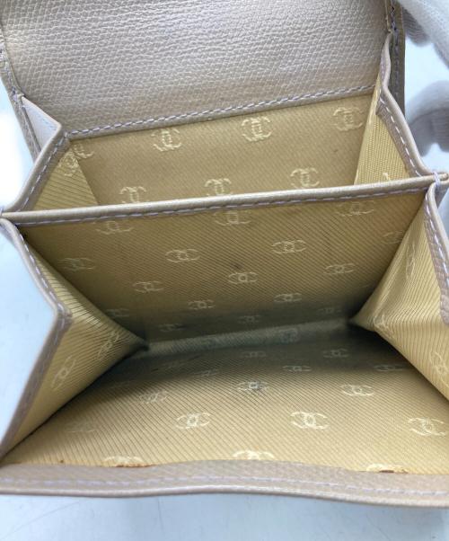 CHANEL（シャネル）CHANEL (シャネル) 3つ折り財布 ベージュの古着・服飾アイテム