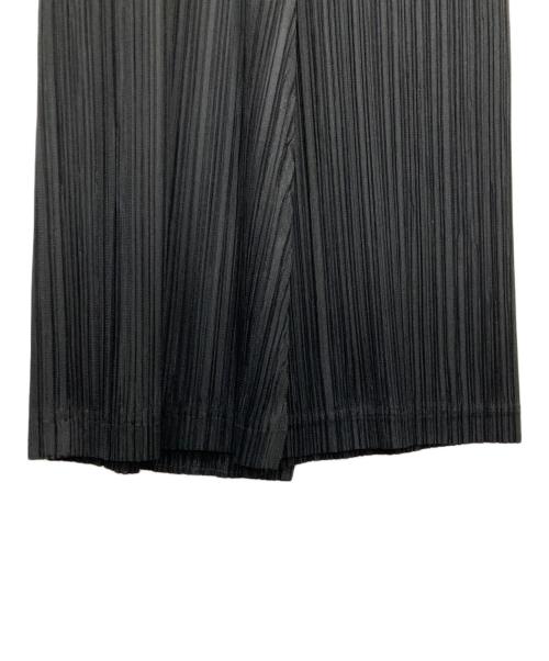 PLEATS PLEASE ISSEY MIYAKE（プリーツプリーズ イッセイミヤケ）PLEATS PLEASE ISSEY MIYAKE (プリーツプリーズ イッセイミヤケ) プリーツパンツ ダークグレー サイズ:1の古着・服飾アイテム