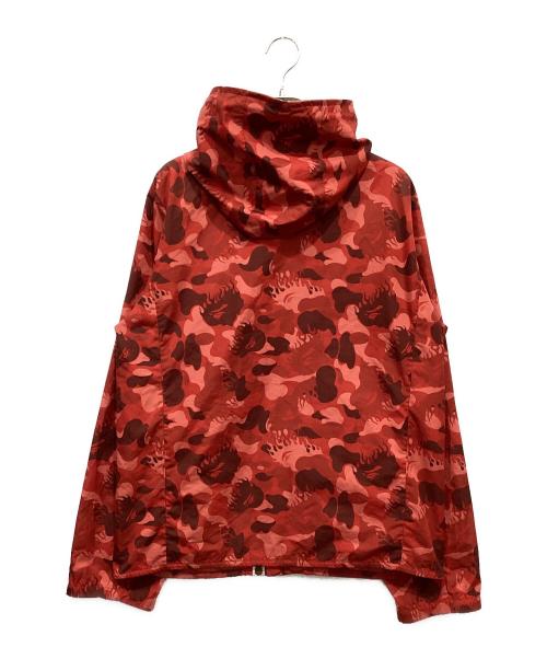 A BATHING APE（アベイシングエイプ）A BATHING APE (アベイシングエイプ) カモ柄ナイロンジャケット レッド サイズ:Mの古着・服飾アイテム