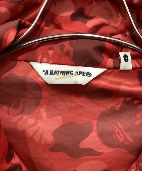 A BATHING APE（アベイシングエイプ）A BATHING APE (アベイシングエイプ) カモ柄ナイロンジャケット レッド サイズ:Mの古着・服飾アイテム