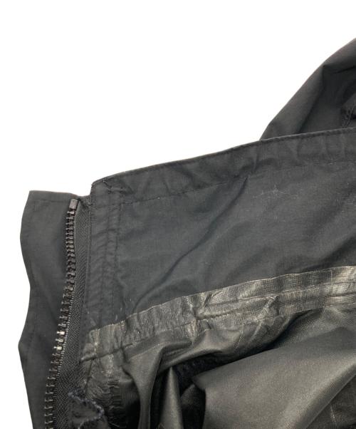 US ARMY（ユーエスアーミー）US ARMY (ユーエスアーミー) ECWCS GEN2 GORE-TEX PARKA ブラック サイズ:MEDIUM-REGULARの古着・服飾アイテム