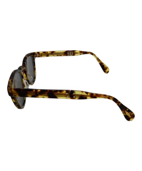 OLIVER PEOPLES（オリバーピープルズ）OLIVER PEOPLES (オリバーピープルズ) 折り畳みサングラス ブラウン サイズ:47□22-137の古着・服飾アイテム