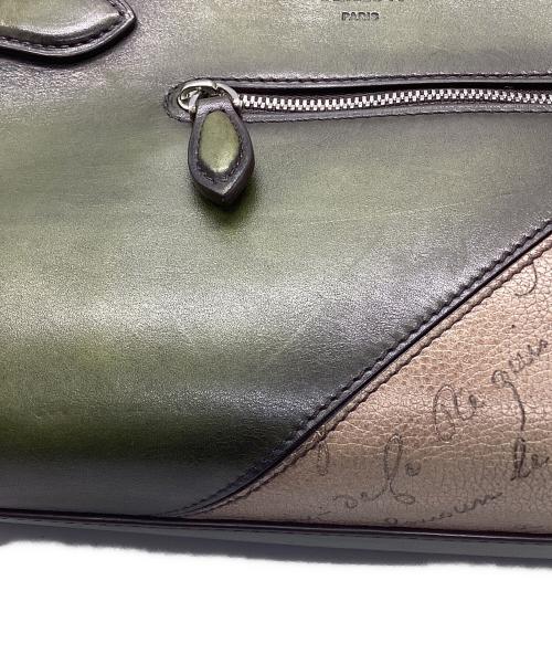 Berluti（ベルルッティ）Berluti (ベルルッティ) モーニングスクリットレザートイレタリーポーチ グリーンの古着・服飾アイテム