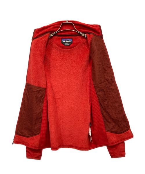 Patagonia（パタゴニア）Patagonia (パタゴニア) M's R2 Jacket レッド サイズ:XSの古着・服飾アイテム
