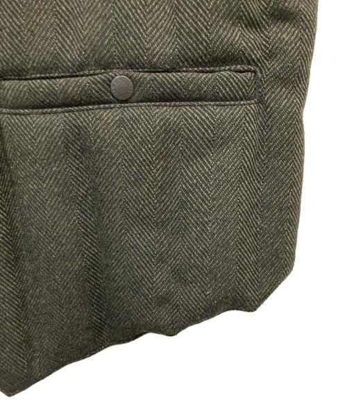 RockyMountainFeatherBed（ロッキーマウンテンフェザーベッド）RockyMountainFeatherBed (ロッキーマウンテンフェザーベッド) SYN TWEED DOWN VEST カーキ サイズ:38の古着・服飾アイテム