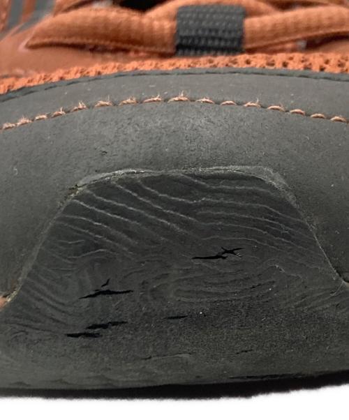 asics（アシックス）asics (アシックス) Kiko Kostadinov (キコ・コスタディノフ) GEL-BURZ 2 ブラウン サイズ:26.5cmの古着・服飾アイテム