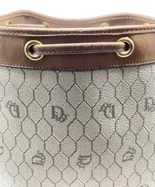 Christian Dior（クリスチャン ディオール）Christian Dior (クリスチャン ディオール) ハニカム柄巾着ショルダーバッグ ベージュの古着・服飾アイテム