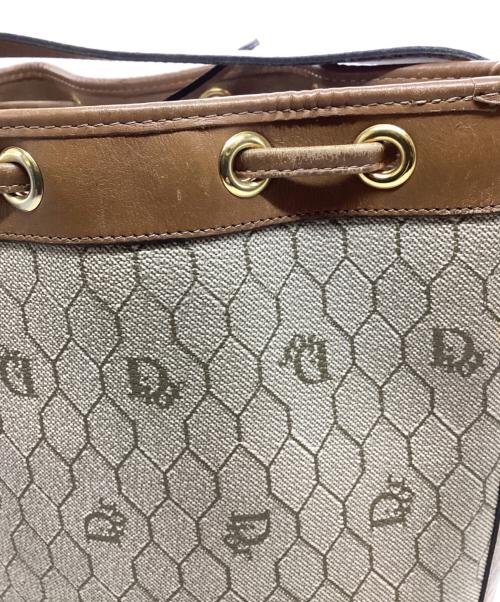 Christian Dior（クリスチャン ディオール）Christian Dior (クリスチャン ディオール) ハニカム柄巾着ショルダーバッグ ベージュの古着・服飾アイテム