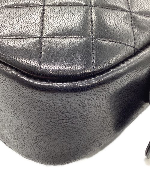CHANEL（シャネル）CHANEL (シャネル) ダブルチェーン マトラッセショルダーバッグ ブラックの古着・服飾アイテム