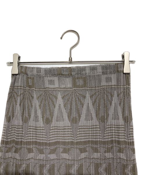 PLEATS PLEASE（プリーツプリーズ）PLEATS PLEASE (プリーツプリーズ) 総柄プリーツメッシュスカート グレー サイズ:2の古着・服飾アイテム