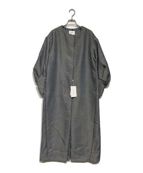 Ameri（アメリ）Ameri (アメリ) 2WAY CAPE PUFF SLEEVE COAT ホワイト×ブラック サイズ:S 未使用品の古着・服飾アイテム