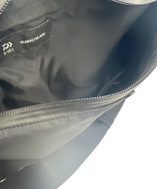 ALMOSTBLACK（オールモストブラック）ALMOSTBLACK (オールモストブラック) D-VEC (ディーベック) SHOULDER BAG BLACK ブラックの古着・服飾アイテム