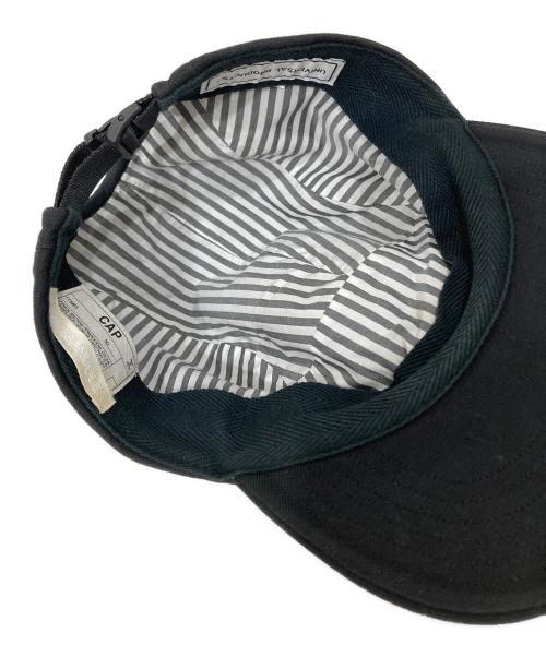 UNIVERSAL PRODUCTS.（ユニバーサルプロダクツ）UNIVERSAL PRODUCTS. (ユニバーサルプロダクツ) COMES AND GOES (カムズアンドゴーズ) 6PANEL BASEBALL CAP ブラックの古着・服飾アイテム