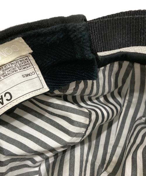 UNIVERSAL PRODUCTS.（ユニバーサルプロダクツ）UNIVERSAL PRODUCTS. (ユニバーサルプロダクツ) COMES AND GOES (カムズアンドゴーズ) 6PANEL BASEBALL CAP ブラックの古着・服飾アイテム