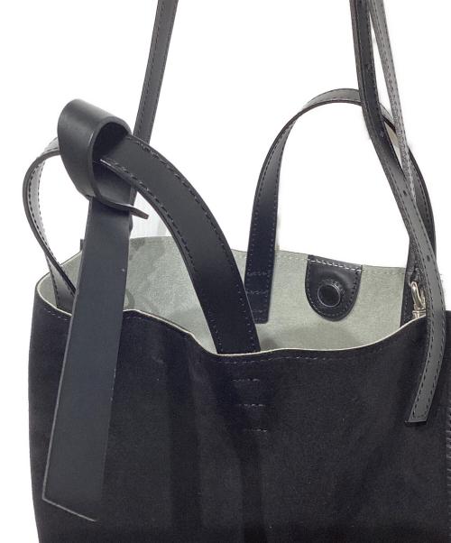 FEEL AND TASTE（フィールアンドテイスト）FEEL AND TASTE (フィールアンドテイスト) ラージフラットトートバッグ ブラックの古着・服飾アイテム