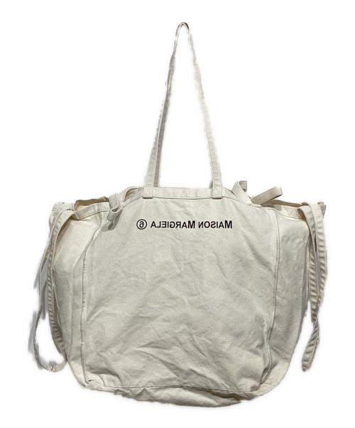MM6 Maison Margiela（エムエムシックスメゾンマルジェラ）MM6 Maison Margiela (エムエムシックス メゾンマルジェラ) エイトハンドル ラージトートバッグ アイボリーの古着・服飾アイテム