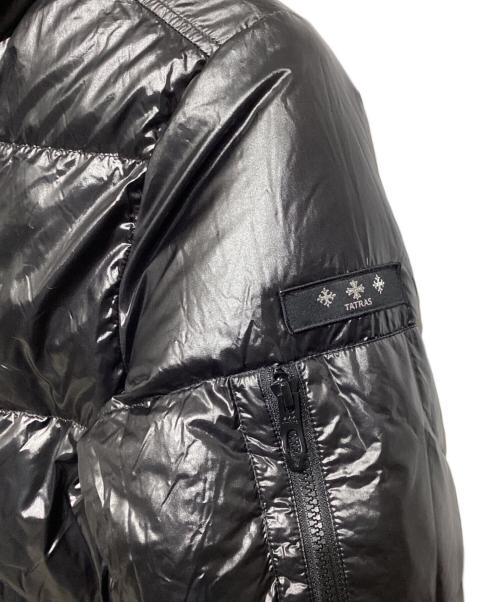 TATRAS（タトラス）TATRAS (タトラス) リバーシブルダウンジャケット MTAT20A4731-D ブラック×レッド サイズ:3の古着・服飾アイテム