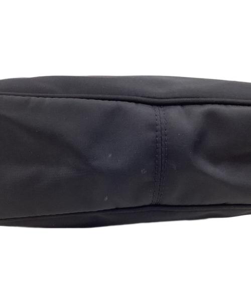 FENDI（フェンディ）FENDI (フェンディ) ナイロンワンショルダーバッグ ブラックの古着・服飾アイテム