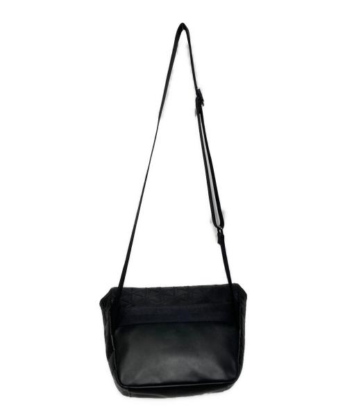 LACOSTE（ラコステ）LACOSTE (ラコステ) レザーメッセンジャーバックの古着・服飾アイテム