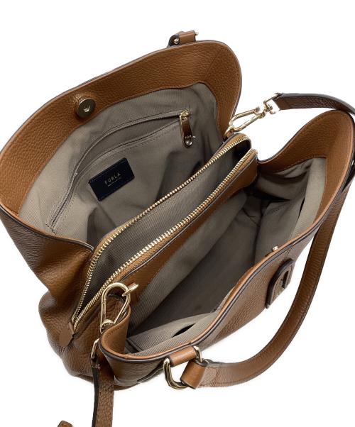 FURLA（フルラ）FURLA (フルラ) DAFNE S Hobo 2WAY　WB00545 ブラウンの古着・服飾アイテム