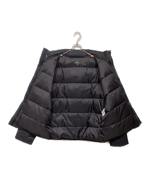 A.P.C.（アーペーセー）A.P.C. (アーペーセー) VESTE RAYMOND JPS 中綿ジャケット24252-1-33511 ブラック サイズ:Mの古着・服飾アイテム
