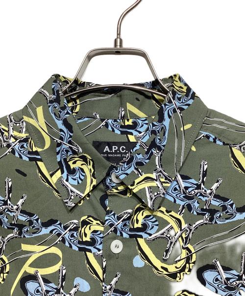 A.P.C.（アーペーセー）A.P.C. (アーペーセー) Ross グラフィックシャツ オリーブ×ブルー サイズ:M 未使用品の古着・服飾アイテム