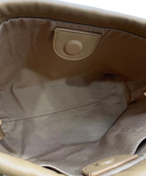 A.P.C.（アーペーセー）A.P.C. (アーペーセー) Ninon ショルダーバッグ ベージュの古着・服飾アイテム