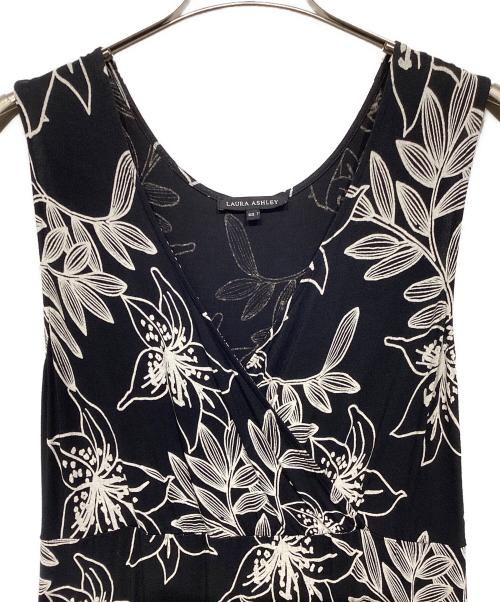 LAURA ASHLEY（ローラ アシュレイ）LAURA ASHLEY (ローラ アシュレイ) 花柄ノースリーブワンピース ブラック サイズ:7の古着・服飾アイテム