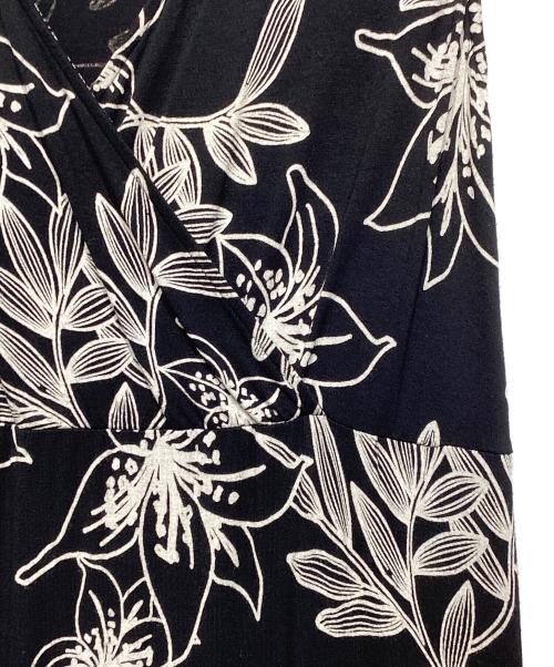 LAURA ASHLEY（ローラ アシュレイ）LAURA ASHLEY (ローラ アシュレイ) 花柄ノースリーブワンピース ブラック サイズ:7の古着・服飾アイテム