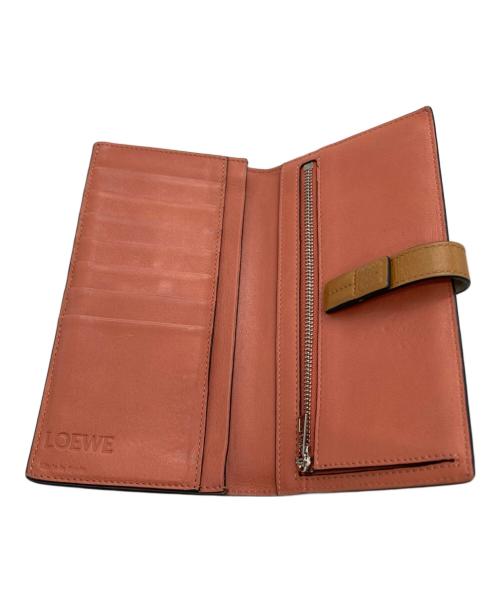 LOEWE（ロエベ）LOEWE (ロエベ) バーティカル ウォレット ラージ ベージュの古着・服飾アイテム