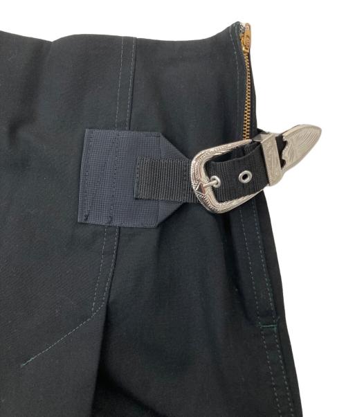 TOGA PULLA（トーガ プルラ）TOGA PULLA (トーガ プルラ) バックルベルト デザインパンツ　TP01-FF262 ブラック サイズ:34の古着・服飾アイテム
