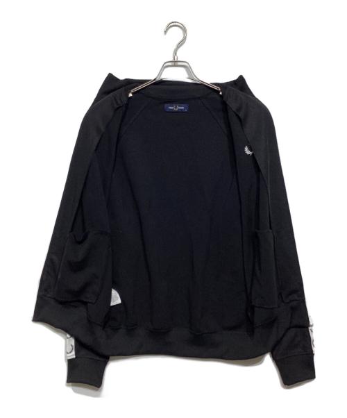 FRED PERRY（フレッドペリー）FRED PERRY (フレッドペリー) Taped Track Jacket　J4620 ブラック サイズ:Mの古着・服飾アイテム