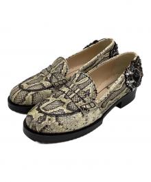 N°21（ヌメロヴェントゥーノ）の古着「パイソンビジューローファー」｜ベージュ