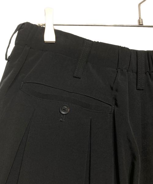 Yohji Yamamoto pour homme（ヨウジヤマモト プールオム）Yohji Yamamoto pour homme (ヨウジヤマモト プールオム) タキシードワイドタックゴムハーフパンツ ブラック サイズ:3の古着・服飾アイテム