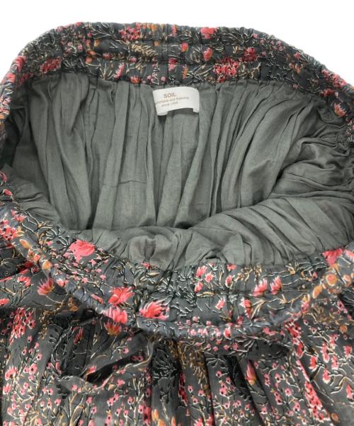SOIL（ソイル）SOIL (ソイル) 花柄スカート グレー サイズ:SIZE 2の古着・服飾アイテム